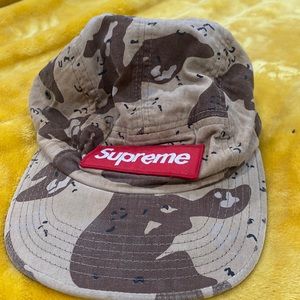Supreme camo hat
